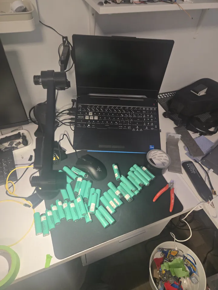Individual 18650 cells freed from the old 48V pack