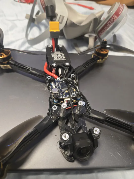 Cable routing with FC, VTX and TPU mounts