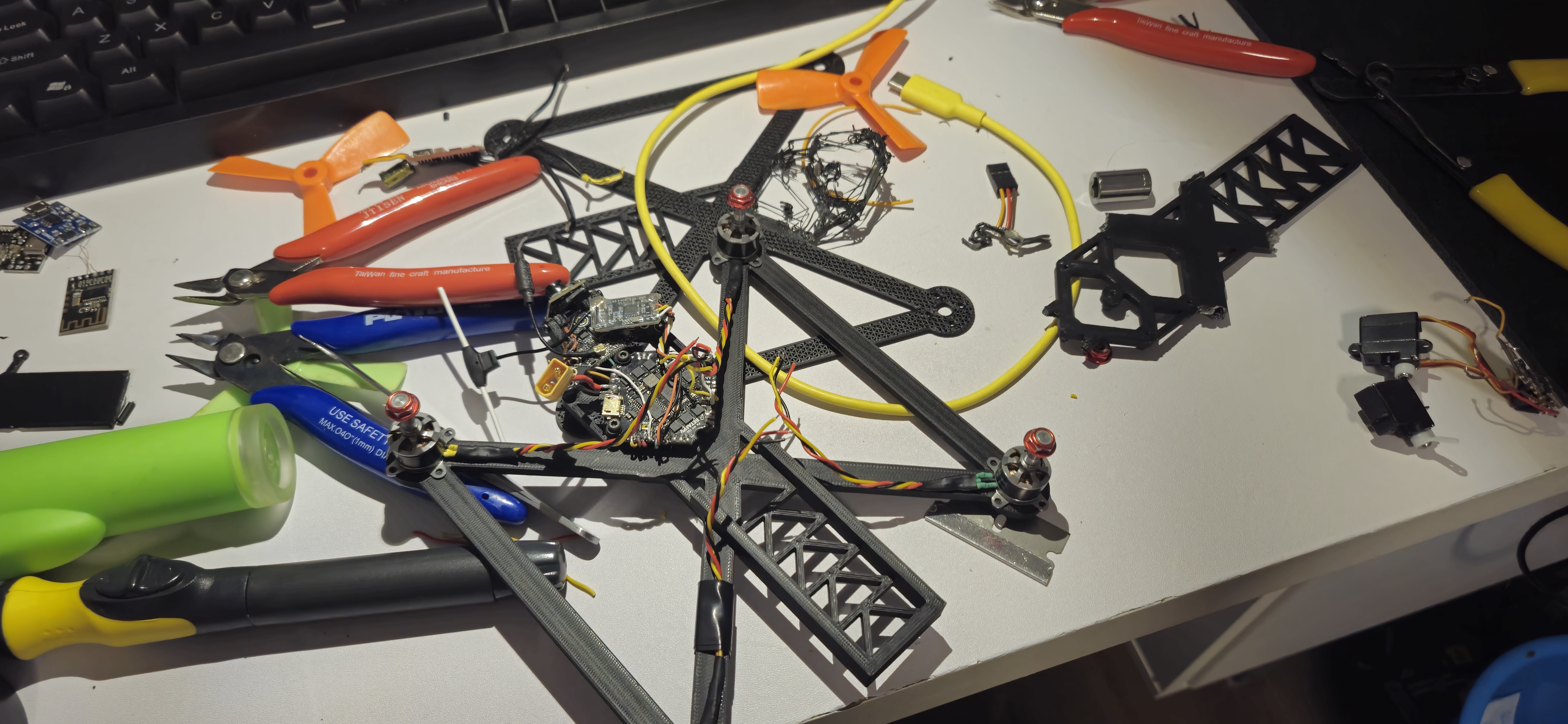 Frame assembly with flying wing guts