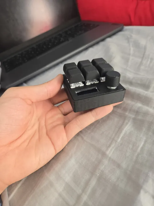 Fully assembled macropad v2